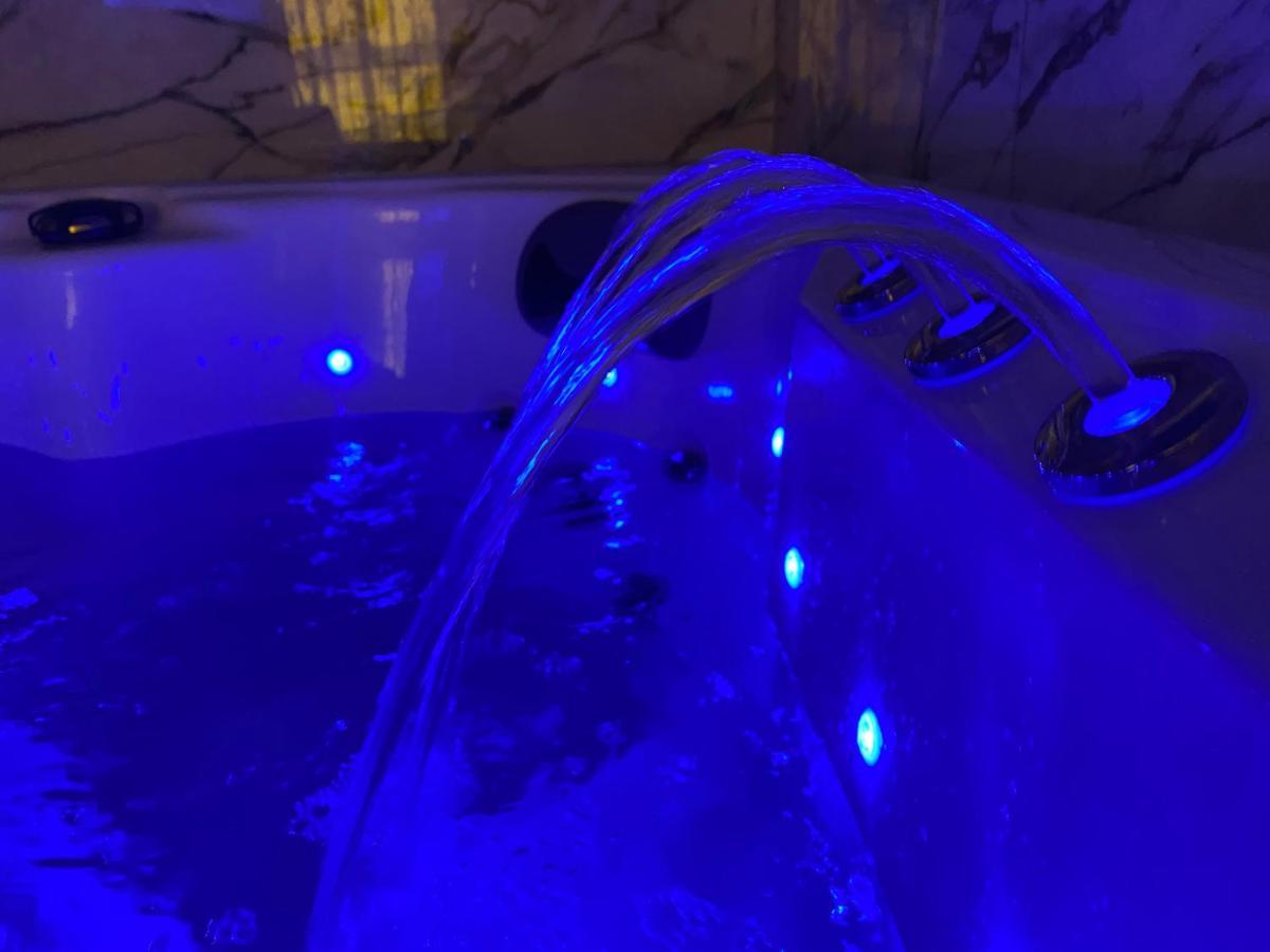 Jacuzzi Apartament Klaipėda Esterno foto